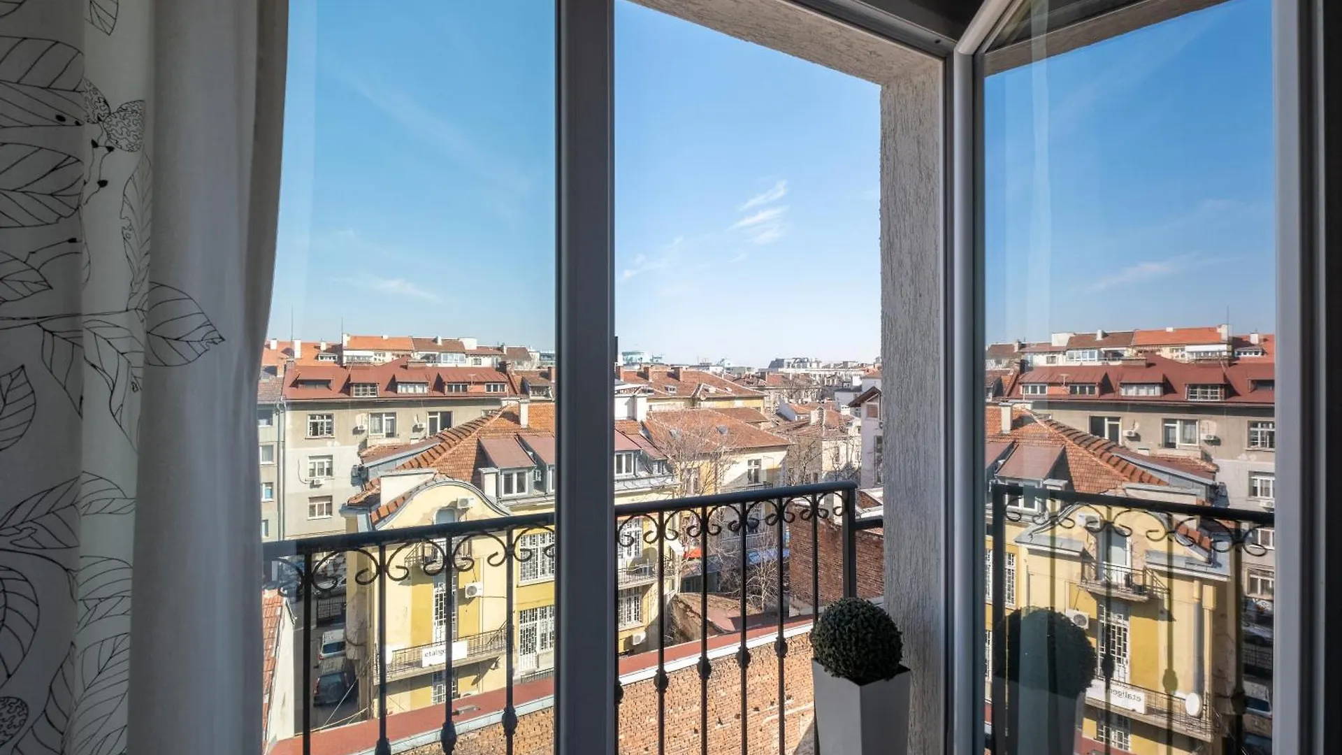 Apartment Tranquil Place In The Middle Of Downtown 2Br Sofia
